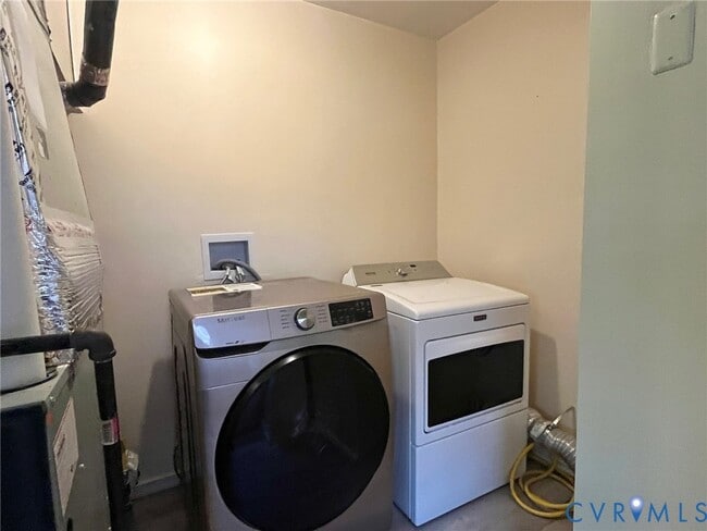 Building Photo - 3911 Sunburst Rd