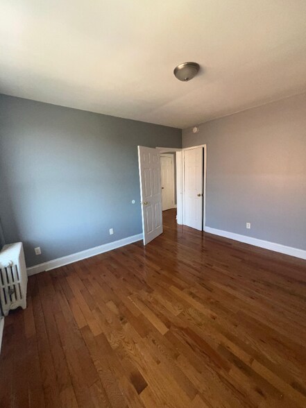 Building Photo - 130 W 47th St