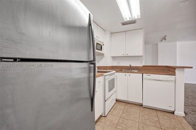 Building Photo - 770 Claughton Island Dr