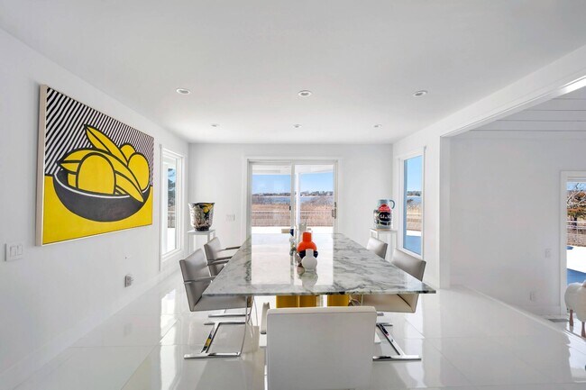 Building Photo - 64 West End Rd