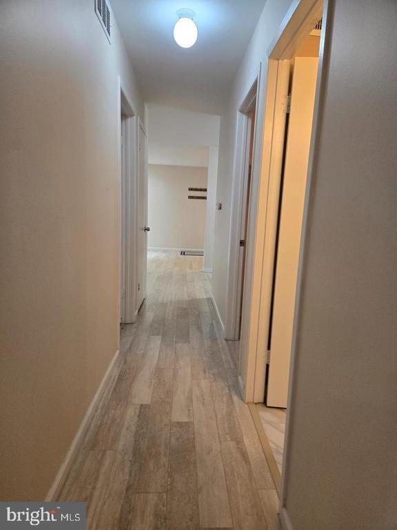 Building Photo - 607 Lindsey Ct