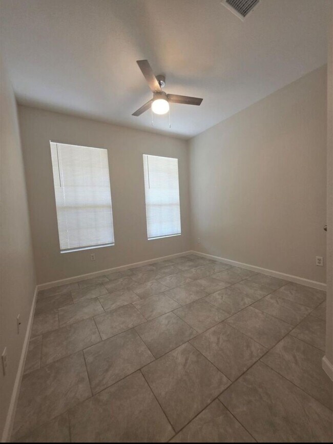 Building Photo - 1822 Emerson Ridge Dr