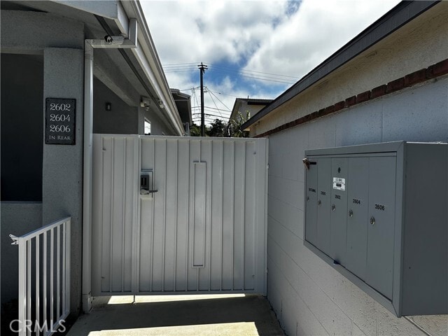 Building Photo - 2602 Apple Ave