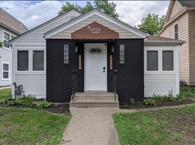 Building Photo - 3323 Bryant Ave S
