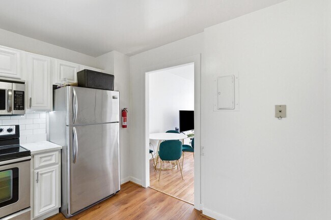 Building Photo - 955 26th St NW