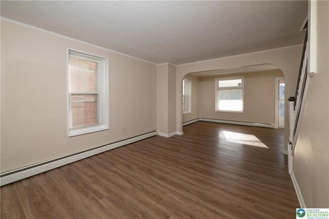 Building Photo - 2409 S 5th St