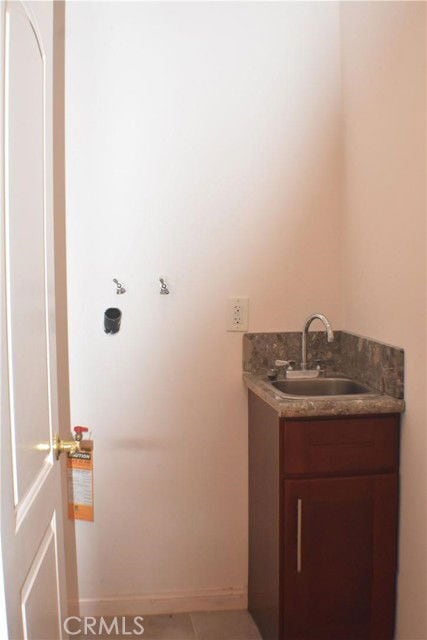 Building Photo - 431 La Terraza St