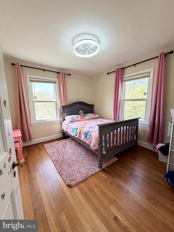 Building Photo - 2916 Meadow Ln