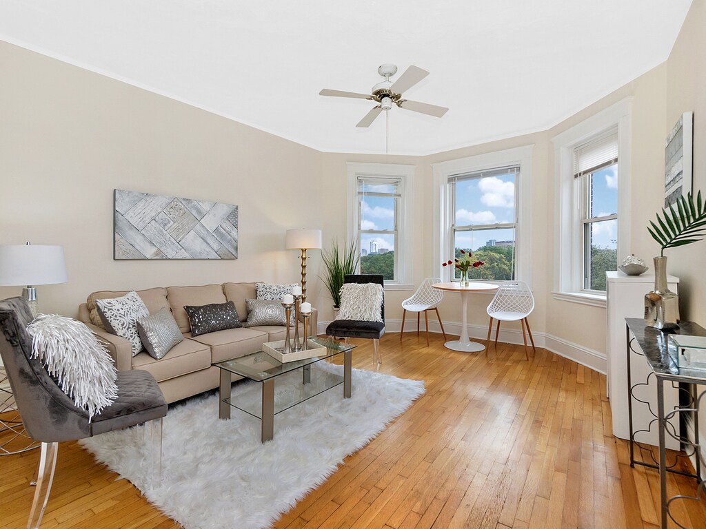 Building Photo - 125 Park Dr