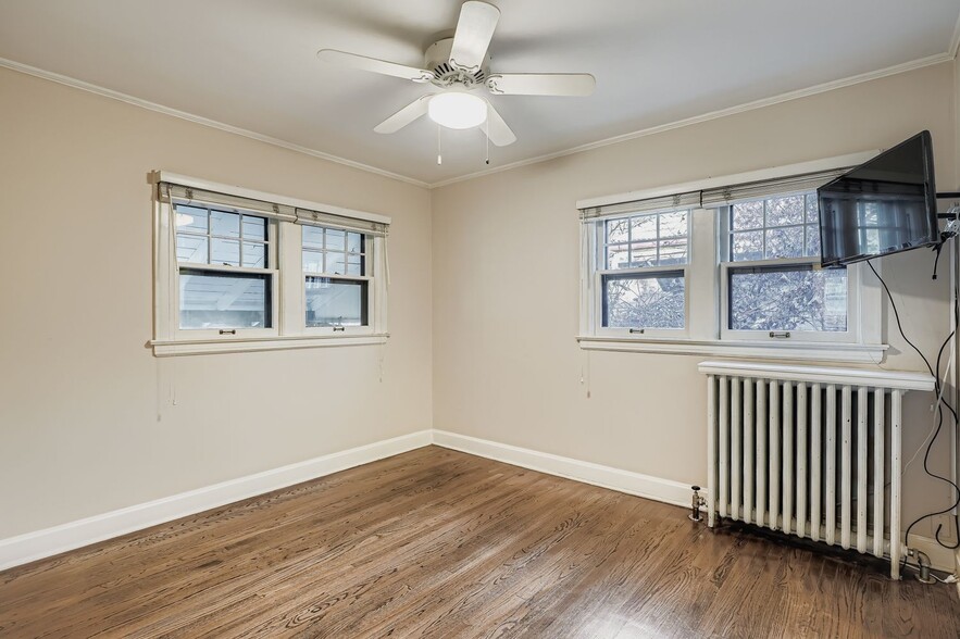 Building Photo - 1655 Jasmine St