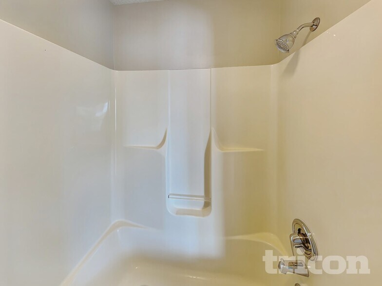 Building Photo - 412 Budby Ct