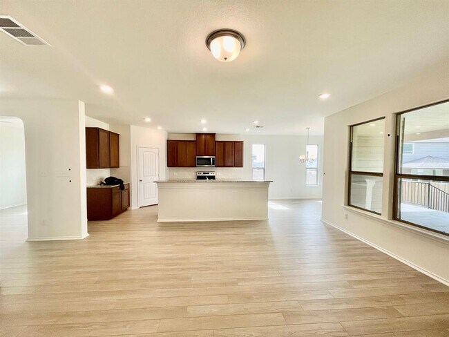 Building Photo - 163 McGinnis Trl
