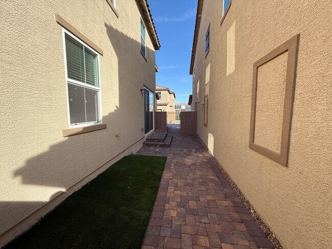 Building Photo - 3609 Canico Ln