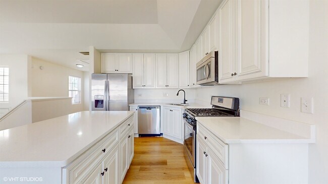 Building Photo - 1012-1070 Turin Dr