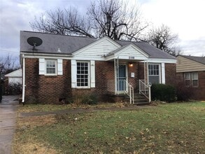 Building Photo - 2108 NW 35th St