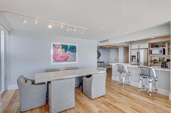 Building Photo - 5510 N Ocean Dr