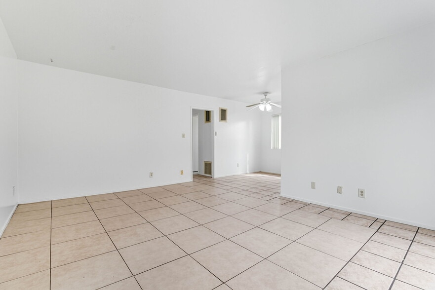 Building Photo - 10023 Sepulveda Blvd