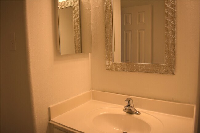 Building Photo - 15318 Ochre Leaf Trail