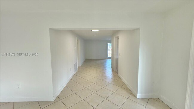 Building Photo - 6504 Arbor Dr