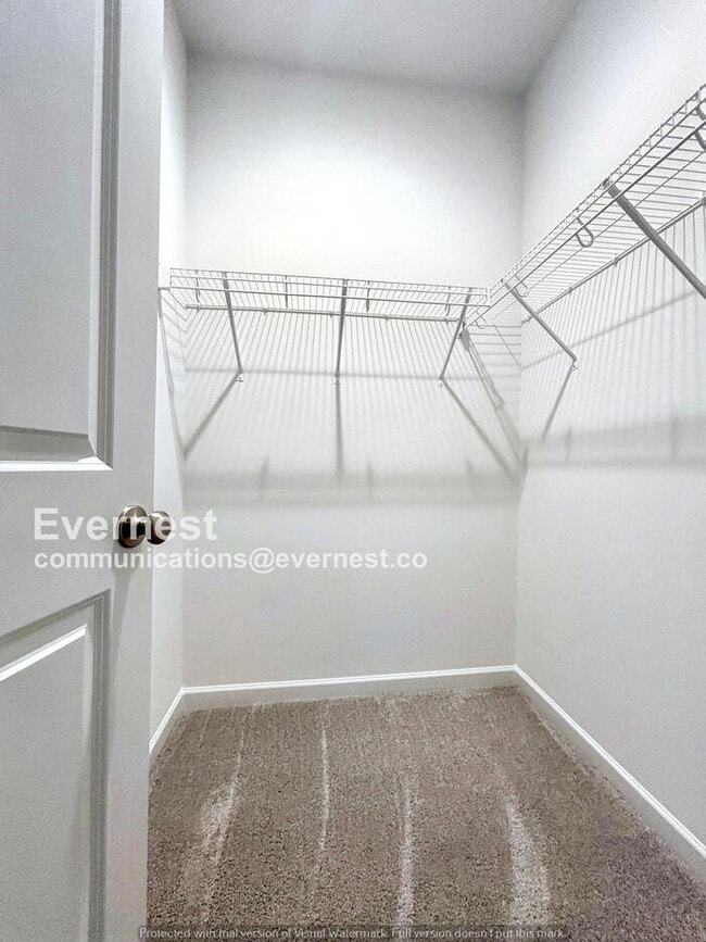 Building Photo - 413 S Davis St