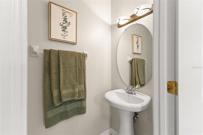 Building Photo - 14114 Oakham St