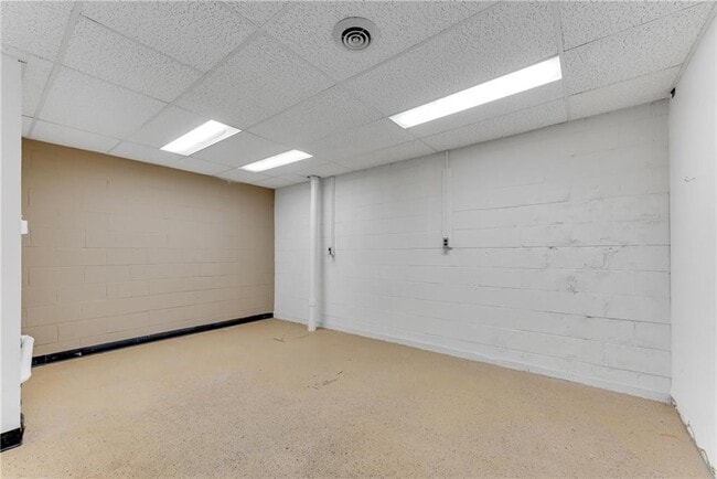 Building Photo - 1427 Old Virginia Ct SE