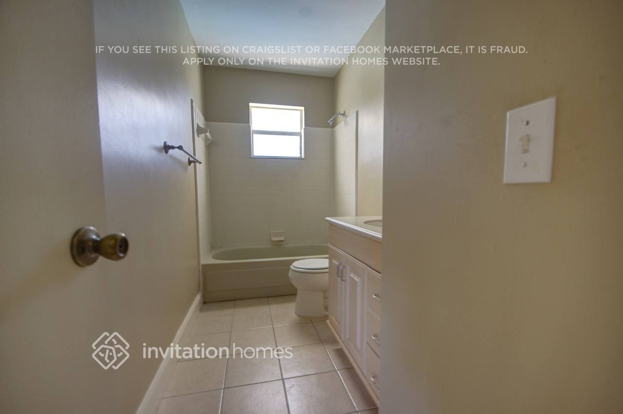 Building Photo - 2092 59th Way N