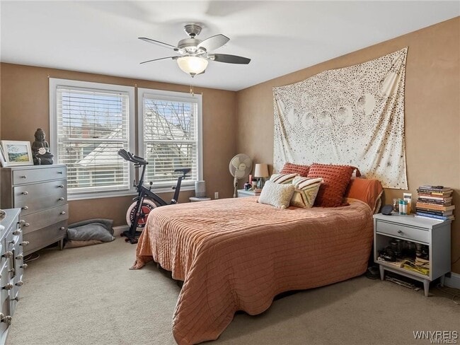 Building Photo - 762 Elmwood Ave