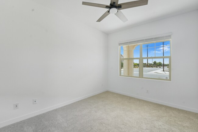 Building Photo - Like Brand New Luxurious Modern 3 Bedroom 2 Bath Townhome in Warner Meadow – Rare Rental Opportun...