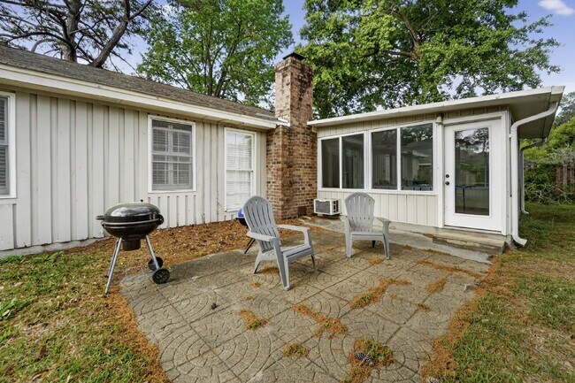 Building Photo - 118 Blue Heron Dr