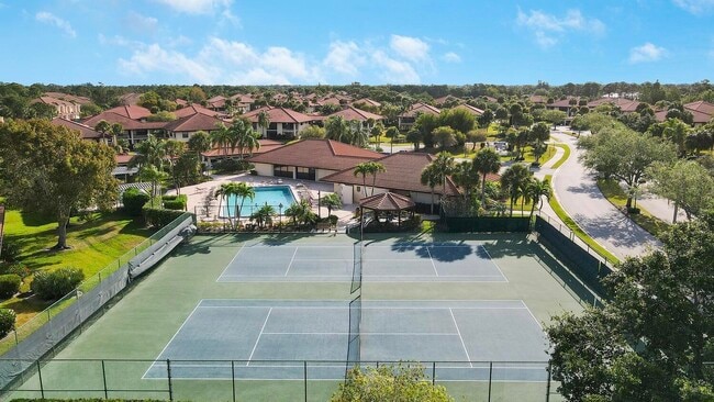 Building Photo - 540 SW South River Dr