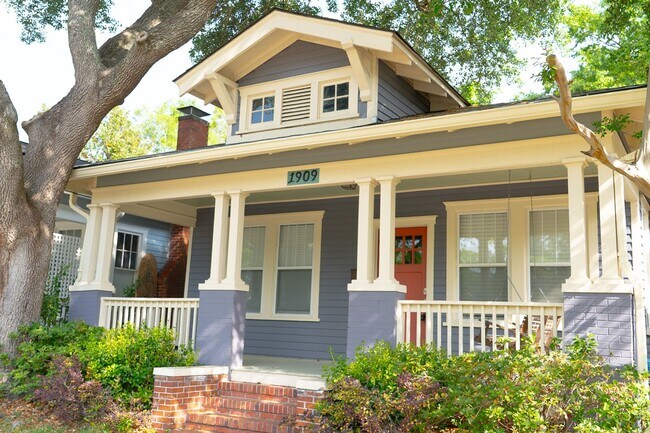 Building Photo - Charming Historic Home Walkable to Cargo & Soda Pop Districts