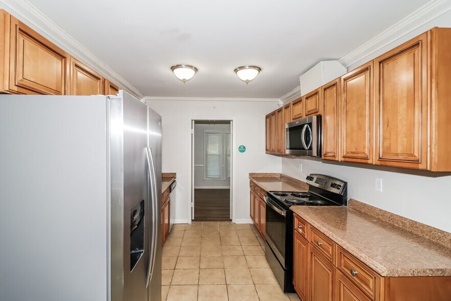 Building Photo - 8620 Kettering Dr