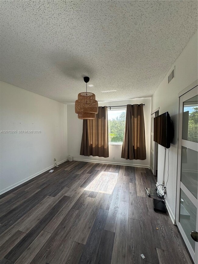 Building Photo - 8207 San Carlos Cir