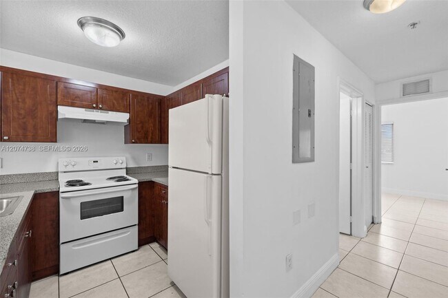 Building Photo - 2429 W 78th St