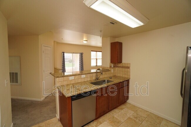 Building Photo - 12764 Ironstone Way