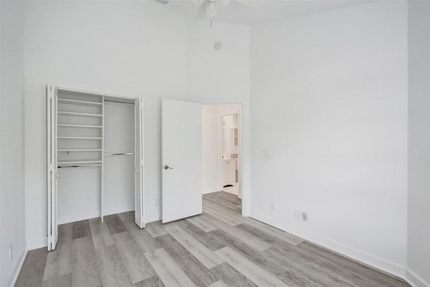 Building Photo - 11652 NW 19th Dr