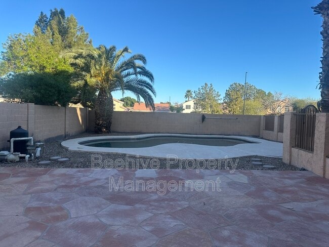 Building Photo - 1034 W Juanita Ave