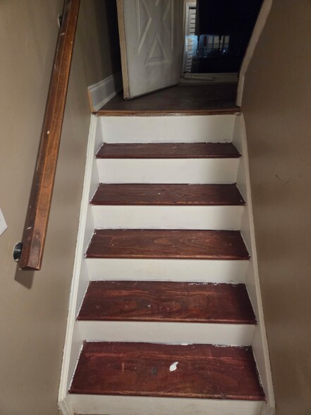 Building Photo - 216 Seton Hall Dr