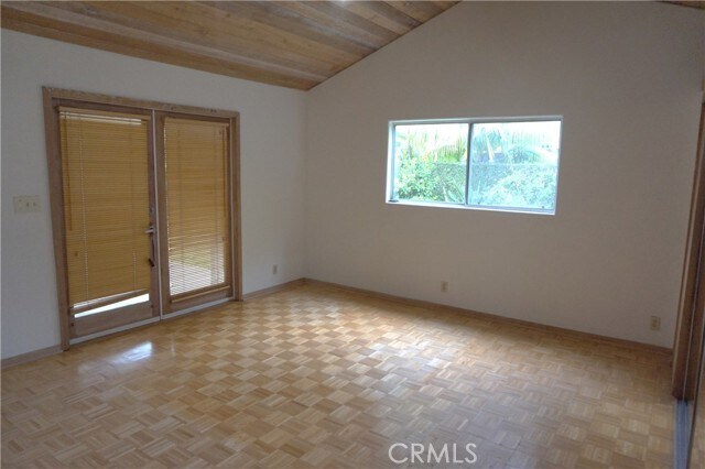 Building Photo - 9281 Woodcrest Dr