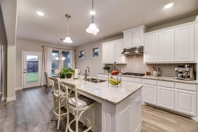 Building Photo - 16025 Plum Ct