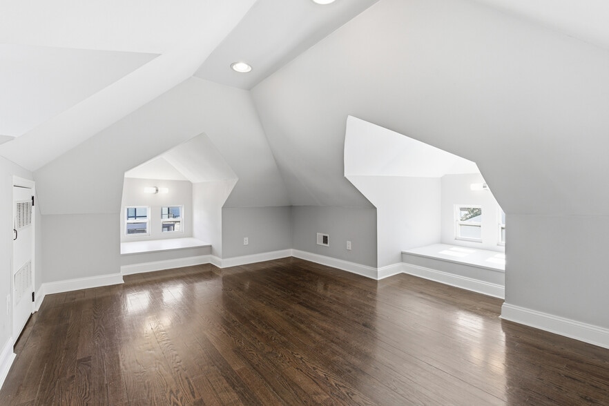 Building Photo - 54 Lawton Ave