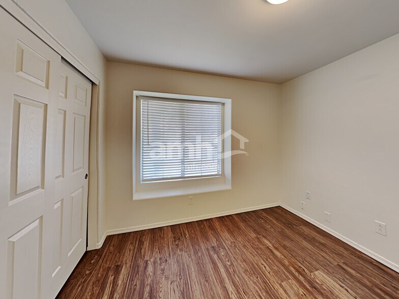 Building Photo - 8523 W Acapulco Ln