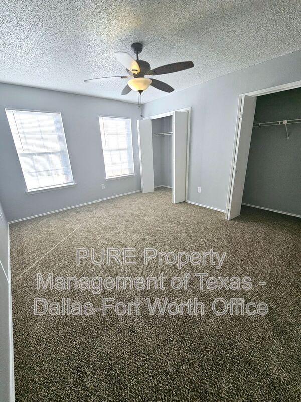 Building Photo - 4004 W Pioneer Dr