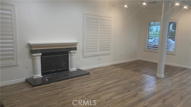 Building Photo - 57 Bella Donaci