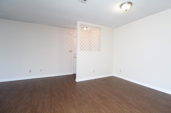 Building Photo - 5209 Char Bar Dr-