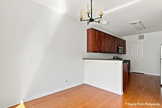 Building Photo - 376 N Patriot Dr