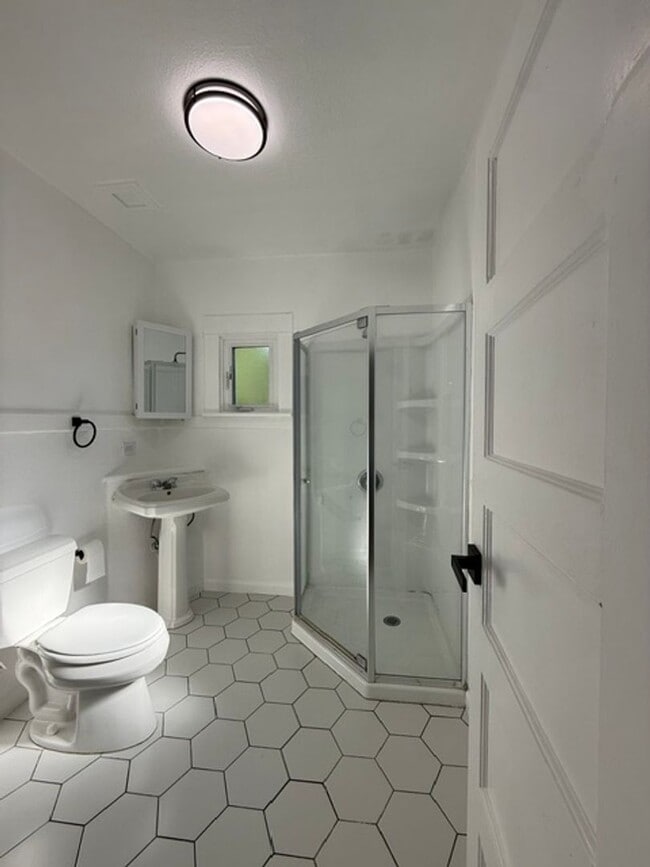 Building Photo - Jannsen Property