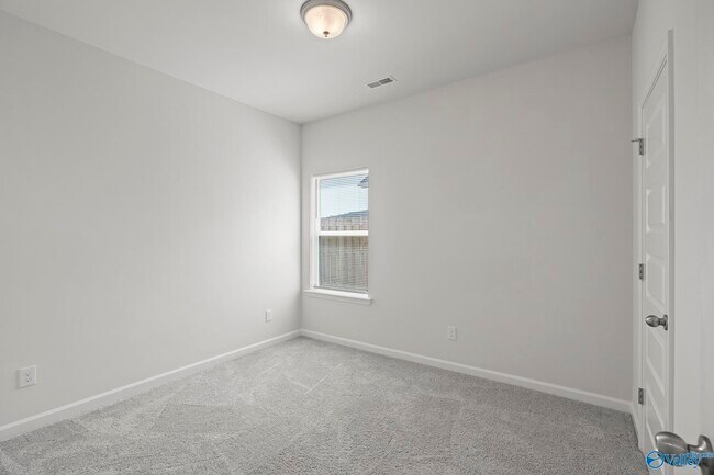Building Photo - 141 Story Ray Dr