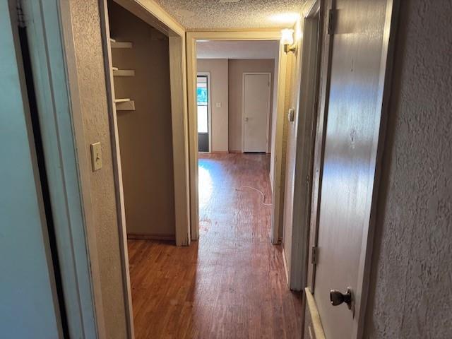 Building Photo - 1017 12th St SE